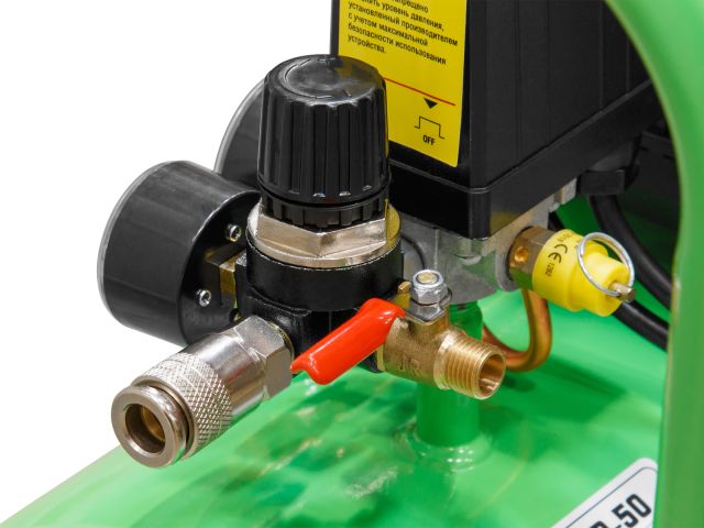 Компрессор ECO AE-501-4 коаксиальный (260 л/мин, 8 атм, коаксиальный, масляный, ресив. 50 л, 220 В, 1.80 кВт) — изображение 4