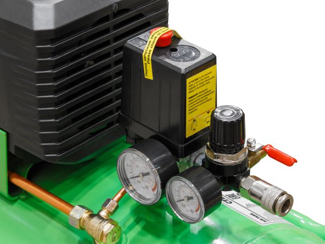 Компрессор ECO AE-501-4 коаксиальный (260 л/мин, 8 атм, коаксиальный, масляный, ресив. 50 л, 220 В, 1.80 кВт) — изображение 3